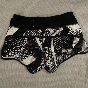 Lululemon speed up short size 2 2.5 inches